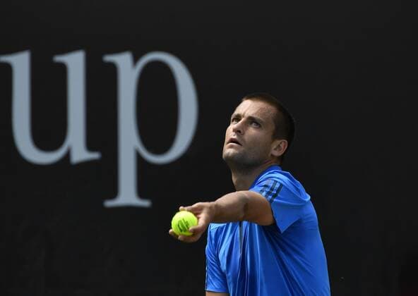 Mikhail Youzhny (RUS) Aktion Aufschlag vor Schritzug UP 10.06.2016 Tennis Mercedes-Cup Stuttgart Weißenhof 04.06..-12.06.2016 MercedesCup Stuttgart Weißenhof 2016