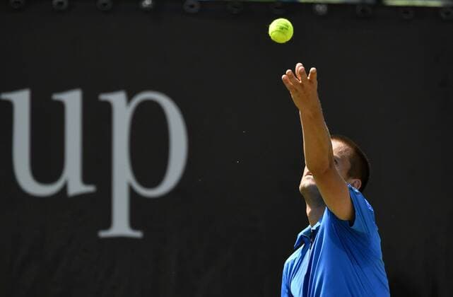Mikhail Youzhny (RUS) Aktion Aufschlag vor Schritzug UP 10.06.2016 Tennis Mercedes-Cup Stuttgart Weißenhof 04.06..-12.06.2016 MercedesCup Stuttgart Weißenhof 2016