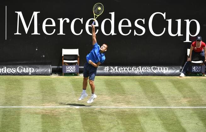 Mikhail Youzhny (RUS) Aktion Aufschlag vor Bandenwerbung MercedesCup 10.06.2016 Tennis Mercedes-Cup Stuttgart Weißenhof 04.06..-12.06.2016 MercedesCup Stuttgart Weißenhof 2016