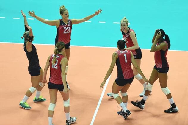 (160610) -- BEILUN, June 10, 2016 -- Players of the United States celebrate victory after the FIVB Women s Volleyball World Grand Prix 2016 Pool A1 Preliminary Round match against Germany at Beilun Sports and Arts Hall in Beilun District of Ningbo, east China s Zhejiang Province, June 10, 2016. The United States won 3-0.)(wll) (SP)CHINA-BEILUN-VOLLEYBALL-FIVB-WOMEN S WORLD GRAND PRIX-POOL A1-PRELIMINARY ROUND(CN) HuangxZongzhi 
