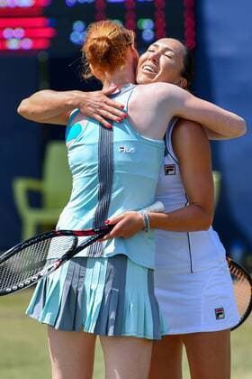 Belgian Alison Van Uytvanck and Serbian Jelena Jankovic pictured after a tennis game between Belgian Alison Van Uytvanck and Jelena Jankovic versus Swiss Xenia Knoll and Serbian Aleksandra Krunic during the semi finals of the women s doubles tournament at Ricoh Open WTA Tennis Damen tennis tournament in Rosmalen, the Netherlands, Friday 10 June 2016. LUCxCLAESSEN  x04868876x