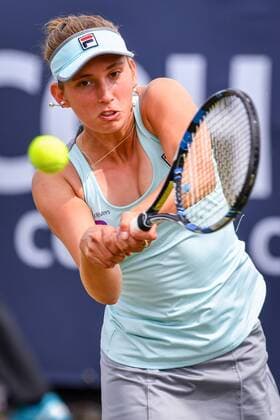 Belgian Elise Mertens pictured in action during a tennis game between Belgian Elise Mertens WTA Tennis Damen 171) and French Kristina Mladenovic (WTA 32) in the quarter finals of the women s singles at the Ricoh Open WTA tennis tournament in Rosmalen, the Netherlands, Friday 10 June 2016. LUCxCLAESSEN  x04868924x