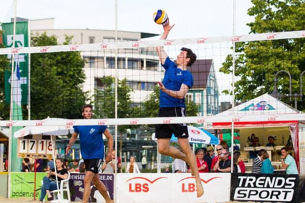 Simon Tischer (VfB Friedrichshafen) und Jochen Schoeps (Asseco Resovia Rzeszow); LBS Cup Beachvolleyball Friedrichshafen, Promenade, Friedrichshafen Germany, 20160610; Friedrichshafen Copyright: Wuechnerx xEibner-Pressefoto EP_nwr