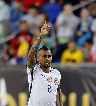Chile player Arturo Vidal celebrates his 1-0 goal before Bolivia during their Copa America Centenario soccer match at Gillete Stadium in Foxborough, Massachusetts, United States, 10 June 2016. CHILE VS BOLIVIA Länderspiel Nationalmannschaft !ACHTUNG: NUR REDAKTIONELLE NUTZUNG!  FOX021 20160611-636012099103964155