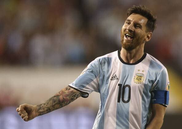 Themen der Woche - SPORT Bilder des Tages - SPORT Argentina midfielder Leo Messi celebrates his goal during the first half of the Copa America Centenario Group D match at the Soldier Field in Chicago, Illinois, United States, 10 June 2016. ARGENTINA VS PANAMA !ACHTUNG: NUR REDAKTIONELLE NUTZUNG!  CHC053 20160611-636012200828625842
