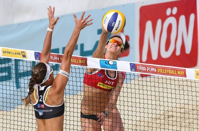 Beach volleyball Beachvolleyball - CEV Continental Cup BADEN BEI WIEN,AUSTRIA,11.JUN.16 - BEACH VOLLEYBALL - CEV Continental Cup, ladies, final. Image shows Valerie Teufl (AUT) and Lena Plesiutschnig (AUT). GEPAxpictures xPhilippxBrem