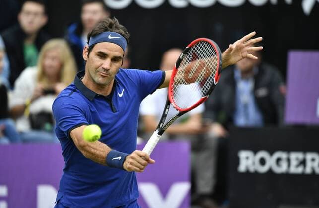 Roger Federer (SUI) Aktion 11.06.2016 Halbfinale Tennis Mercedes-Cup Stuttgart Weißenhof 04.06..-12.06.2016 MercedesCup Stuttgart Weißenhof 2016