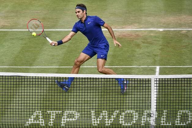 Roger Federer (SUI) Aktion am Netz ATP Tennis Herren WORLD 11.06.2016 Halbfinale Tennis Mercedes-Cup Stuttgart Weißenhof 04.06..-12.06.2016 MercedesCup Stuttgart Weißenhof 2016