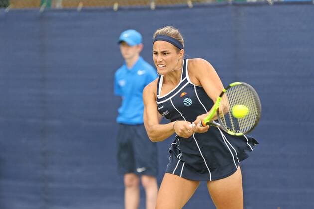 11.06.2016. Nottingham Tennis Centre, Nottingham, England. Aegon WTA Tennis Damen Nottingham Open Day 8. Backhand from Monica Puig of Puerto Rica during her 2 set win over Tamira Paszek of Austria xDavidxKissmanx  ActionPlus11747371