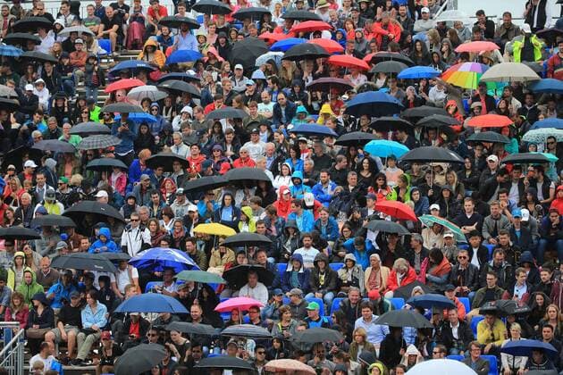 11.06.2016, Mercedes Cup Stuttgart, ATP Tennis Herren Tour, Tennis im Bild: Unterbrechung wegen Regen beim Halbfinale Federer vs Thiem