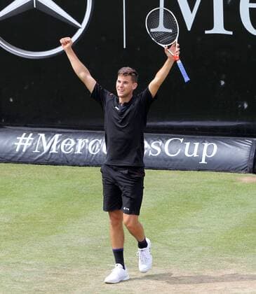 11.06.2016, Mercedes Cup Stuttgart, ATP Tennis Herren Tour, Tennis im Bild: Dominic Thiem (AUT) siegt vs Roger Federer