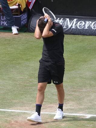 11.06.2016, Mercedes Cup Stuttgart, ATP Tennis Herren Tour, Tennis im Bild: Dominic Thiem (AUT) siegt vs Roger Federer