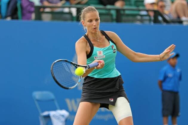 11.06.2016. Nottingham Tennis Centre, Nottingham, England. Aegon WTA Tennis Damen Nottingham Open Day 8. Forehand from Karolina Pliskova of Czech Republic as she heads towards victory in the semi final against Monica Puig of Puerto Rica xDavidxKissmanx  ActionPlus11747602