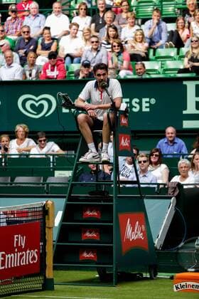 GER., Gerry Weber Open, Champions Trophy 11.06.2016, Gerry Weber Stadion, Halle in Westfalen, GER, Gerry Weber Open, Turniertag 1, Champions Trophy, im Bild Michael Stich tauscht die Rolle mit dem Schiedsrichter Foto @ nordphoto Rauch Local Caption nordphotoxrauch