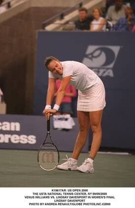 Tennis, US Open Damen Finale 2000, Venus Williams - Lindsay Davenport K19617AR: US OPEN 2000.THE USTA NATIONAL TENNIS CENTER, NY 09 09 2000.VENUS WILLIAMS VS. LINDSAY DAVENPORT IN WOMEN S FINAL.LINDSAY DAVENPORT. ANDREA RENAULT 2000 VENUS WILLIAMS WINS US OPEN - ZUMAg49_