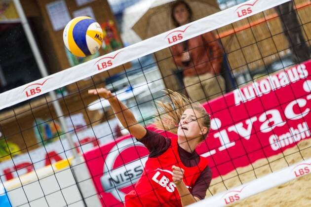 Angriff Pia Lemberger; LBS Cup Beachvolleyball Friedrichshafen, Promenade, Friedrichshafen Germany, 20160612; Friedrichshafen Copyright: Wuechnerx xEibner-Pressefoto EP_nwr