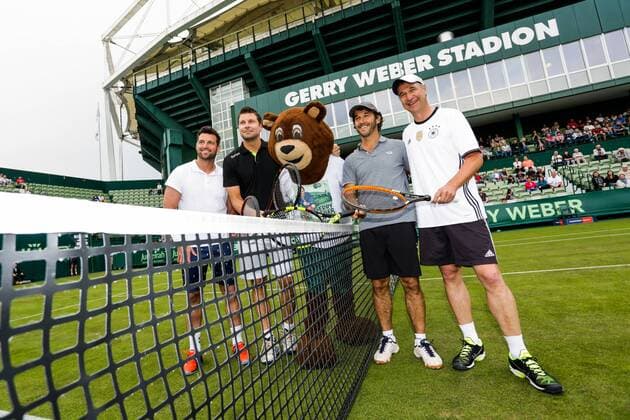 GER, ATP Tennis Herren Gerry Weber Open, Prominenten Doppel Riedle und Bode gegen Stephan und Kehrmann 12.06.2016, ATP, Gerry Weber Stadion, Halle in Westfalen, GER, Gerry Weber Open, Turniertag 2, im Bild vl. Florian Kehrmann, Daniel Stephan, Karl-Heinz Riedle und Marco Bode Foto @ nordphoto Rauch Local Caption nordphotox xRauch