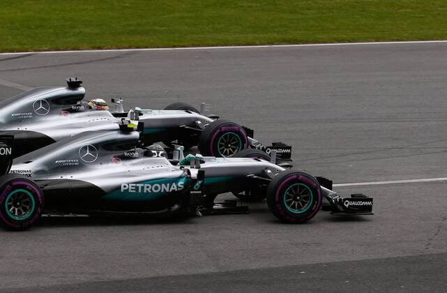 Formel 1, GP Kanada Motorsports: FIA Formula One World Championship WM Weltmeisterschaft 2016, Grand Prix of Canada, 44 Lewis Hamilton (GBR, Mercedes AMG Petronas F1 Team), 6 Nico Rosberg (GER, Mercedes AMG Petronas F1 Team), xWWx