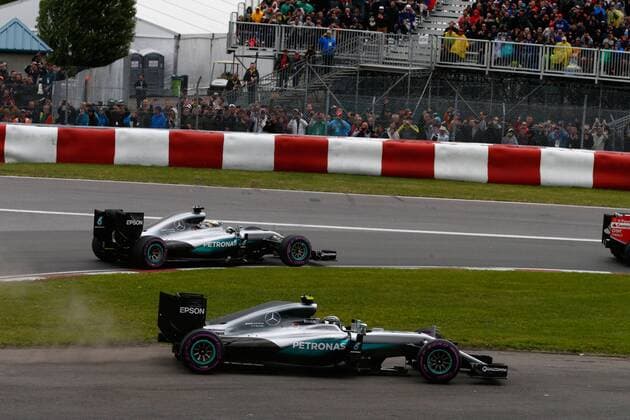 Formel 1, GP Kanada Motorsports: FIA Formula One World Championship WM Weltmeisterschaft 2016, Grand Prix of Canada, 44 Lewis Hamilton (GBR, Mercedes AMG Petronas F1 Team), 6 Nico Rosberg (GER, Mercedes AMG Petronas F1 Team), xWWx