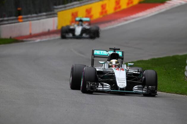 Canadian Grand Prix, Montreal 09 - 12 June 2016 11.06.2016 - Qualifying, Lewis Hamilton (GBR) Mercedes AMG F1 W07 Hybrid leads Nico Rosberg (GER) Mercedes AMG F1 W07 Hybrid 