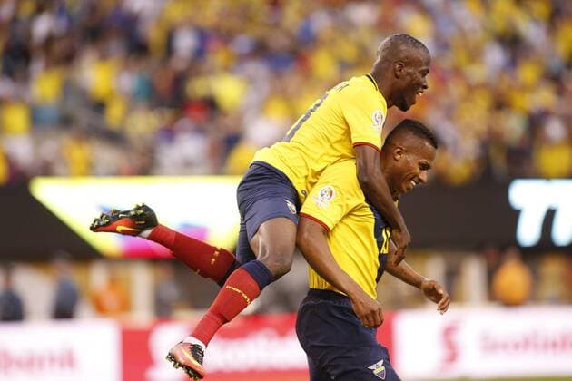 Ecuador s player Antonio Valencia celebrates their fourth goal against Haiti during their Copa America Centenario 2016 match at MetLife stadium in East Rutherford, New Jersey, USA, 12 jUNE 2016. EPA Kena Betancur ECUADOR - HAITI !ACHTUNG: NUR REDAKTIONELLE NUTZUNG!  NJ21 20160613-636013823628580185