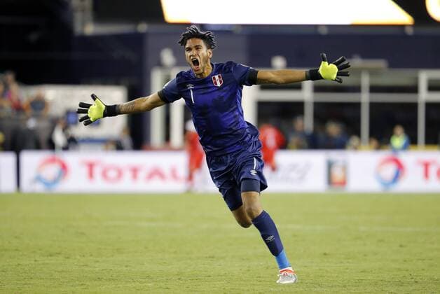 12 June 2016: Peru goalkeeper Pedro Gallese (1) reacts to the goal from Peru forward Raul Ruidiaz (11). Peru defeated Brazil 1-0 in a Group B first round match in the 2016 Copa America Centenario at Gillette Stadium in Foxborough, Massachusetts. (Photograph by Fred Kfoury III Icon Sportswire) SOCCER: JUN 12 Copa America Centenario - Brazil v Peru Icon482160612001 EDITORIAL USE ONLY