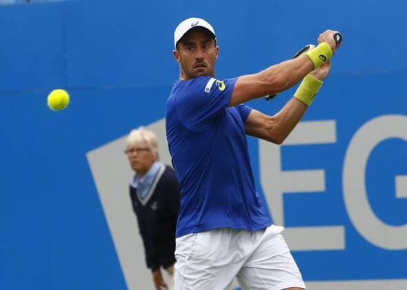 13.06.2016. Queens Club, London, England. Aegon Queens Tennis Championships Day One. Steve Johnson (USA) hits a backhand during his singles match against Richard Gasquet (FRA). xAlanxMartinx  ActionPlus11748808