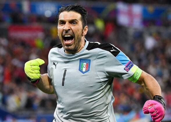 13.06.2016, xtwx, FussballEuro 2016 - Vorrunde Gruppe E - Group E Match Belgien (Belgium) vs. Italien (Italy) Jubel Torjubel 1:0 fuer Italien Gianluigi Buffon (Italien, Italy) Lyon