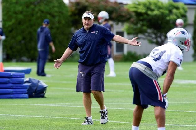 Monday, June 13, 2016: New England Patriots head coach Bill Belichick gestures to players at the New England Patriots organized team activities held on the practice field at Gillette Stadium, in Foxborough, Massachusetts. NFL American Football Herren USA 2016: Patriots OTA JUN 13 - ZUMAc04_