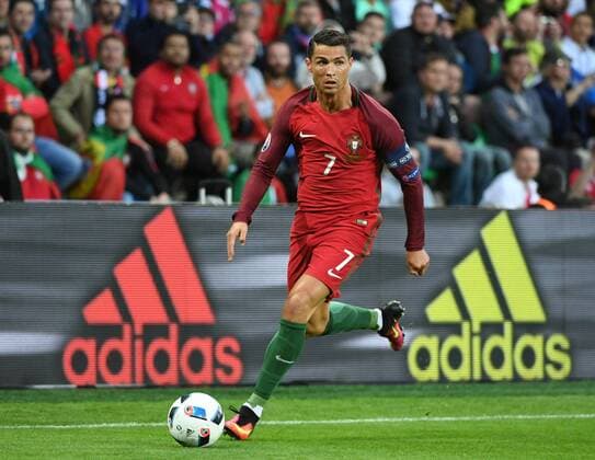 SAINT-ETIENNE, June 14, 2016 -- Cristiano Ronaldo of Portugal competes during the Euro 2016 Group F soccer match between Portugal and Iceland in Saint-Etienne, France, June 14, 2016. ) (SP)FRANCE-SAINT-ETIENNE-SOCCER-EURO 2016-GROUP F-PORTUGAL VS ICELAND GuoxYong 