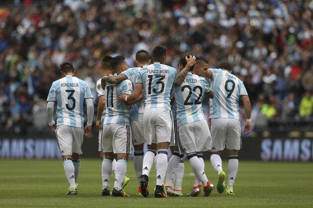 Copa America, Argentinien - Bolivien Argentina players celebrate their 1-0 goal before Bolicia during their Copa America Centenario match at the Century Field in Seattle, United States, 14 June 2016. ARGENTINA VS BOLIVIA !ACHTUNG: NUR REDAKTIONELLE NUTZUNG!  SEA017 20160615-636015628186564150