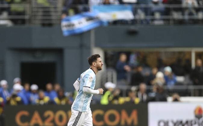 Copa America, Argentinien - Bolivien Argentina player Lionel Messi enters the field for the second half of the Copa America Centenario match at the Century Field in Seattle, United States, 14 June 2016. ARGENTINA VS BOLIVIA !ACHTUNG: NUR REDAKTIONELLE NUTZUNG!  SEA051 20160615-636015662268627840