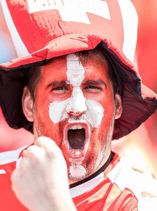 15.06.2016, Parc de Princes, Paris, FRA, UEFA EURO EM Europameisterschaft Fussball Frankreich, Rumaenien vs Schweiz, Gruppe A, im Bild Schweizer Fan Swiss Team Supporter during Group A match between Romania and Switzerland of the UEFA EURO 2016 France at the Parc de Princes in Paris, France on 2016 06 15. Paris  EP_fei  