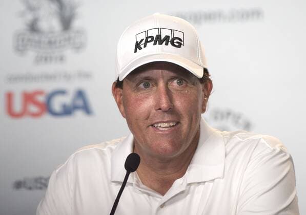 Bilder des Tages - SPORT Phil Mickelson speaks to the media during a press conference PK Pressekonferenz prior to the start of the 2016 U.S. Open at Oakmont Country Club in Oakmont, Pennsylvania on June 15, 2016.  PIT20160615327 KEVINxDIETSCH