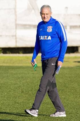Treino do Corinthians SAO PAULO, Brazil - 06 15 2016: TRAINING CORINTHIANS - Tite Corinthians during the training held at CT Joaquim Grava, East Zone of S?o Paulo. The team is preparing for the clash against Fluminense tomorrow, valid for Brasileir?o Chevrolet 2016. (Photo: Marco Galv?o FotoArena)  MarcoxGalv?o