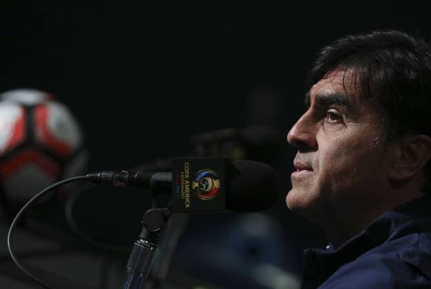 Copa America, Nationaltrainer Gustavo Quinteros - PK Nationalteam Ekuador National soccer selection of Ecuador s Coach, Gustavo Quinteros, speaks during a team s press conference PK Pressekonferenz at Century Link stadium in Seattle (EE.UU.). Ecuador will face USA on 16 June , in a Copa America Centenario 2016 quarter finals match. EFE David Fernandez PRESS CONFERENCE OF THE ECUADORIAN national team Nationalteam !ACHTUNG: NUR REDAKTIONELLE NUTZUNG!  ECU18 20160616-636016450708854162