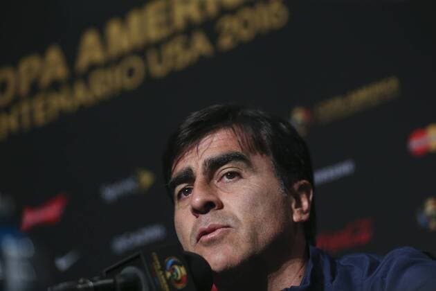 Copa America, Nationaltrainer Gustavo Quinteros - PK Nationalteam Ekuador National soccer selection of Ecuador s Coach, Gustavo Quinteros, speaks during a team s press conference PK Pressekonferenz at Century Link stadium in Seattle (EE.UU.). Ecuador will face USA on 16 June , in a Copa America Centenario 2016 quarter finals match. EFE David Fernandez PRESS CONFERENCE OF THE ECUADORIAN national team Nationalteam !ACHTUNG: NUR REDAKTIONELLE NUTZUNG!  ECU10 20160616-636016451363430162
