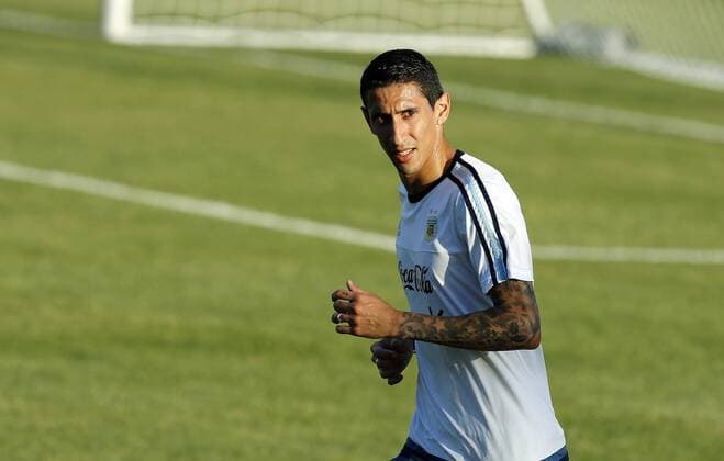 Argentina player Angel Di Maria participates in a training session for Copa America Centenario at Harvard University in Cambridge, Massachusetts, United States, 15 June 2016. EFE Mauricio Duenas Castaneda ARGENTINA TRAINING SESSION !ACHTUNG: NUR REDAKTIONELLE NUTZUNG!  CAM108 20160616-636016463946909988