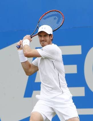 16.06.2016. Queens Club, London, England. Aegon Queens Tennis Championships Day Four. Reigning Queens singles champion Andy Murray hits a backhand in his 2nd round match against Aljaz Bedene (GBR). xAlanxMartinx  ActionPlus11749947