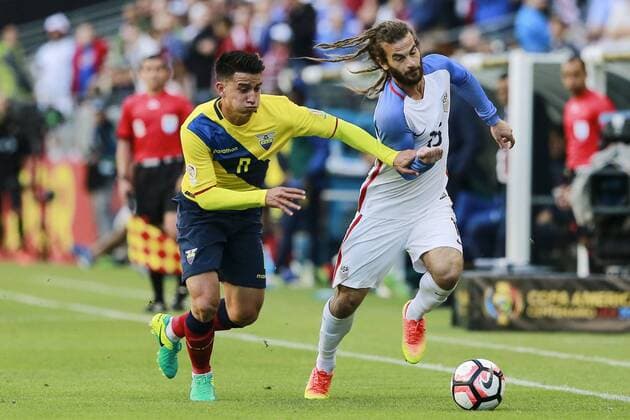 Thursday, June 16, 2016: Ecuador s Fernando Gaibor, left, challenges United States s Kyle Beckerman during the quarterfinals of Copa America Centenario 2016 soccer match between United States and Ecuador held at CenturyLink Field in Seattle, Washington. Soccer 2016: Copa America Centenario United States vs Ecuador JUN 16 - ZUMAc04_