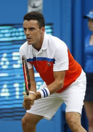 17.06.2016. Queens Club, London, England. Aegon Queens Tennis Championships Day Five. Roberto Bautista Agut (ESP) in his 1st round match against Donald Young (USA). Bautista Agut won in straight sets 6-4, 6-2 and will play Milos Raonic (CAN) in the quarter finals. xAlanxMartinx  ActionPlus11750568