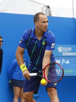 17.06.2016. Queens Club, London, England. Aegon Queens Tennis Championships Day Five. Bruno Soares (BRA) playing with his parter Jamie Murray (GBR) in their doubles match against Chris Guccione (AUS) and Andre Sa (BRA). xAlanxMartinx  ActionPlus11750582