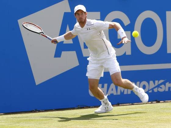 17.06.2016. Queens Club, London, England. Aegon Queens Tennis Championships Day Five. Reigning Queens singles champion Andy Murray hits a forehand in his quarter final match against Kyle Edmund (GBR). xAlanxMartinx  ActionPlus11750651