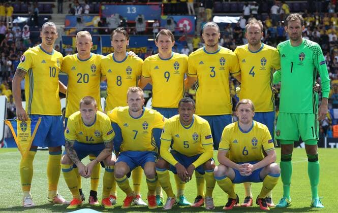 SOCCER - UEFA EURO EM Europameisterschaft Fussball 2016, ITA vs SWE TOULOUSE,FRANCE,17.JUN.16 - SOCCER - UEFA European Championship EM Europameisterschaft 2016, international match Länderspiel Italy vs Sweden. Image shows Zlatan Ibrahimovic, John Guidetti, Albin Ekdal, Kim Kaellstroem, Erik Johansson, Andreas Granqvist, Andreas Isaksson, Victor Lindeloef, Sebastian Larsson, Martin Olsson and Emil Forsberg (SWE). GEPAxpictures xAndreasxPranter