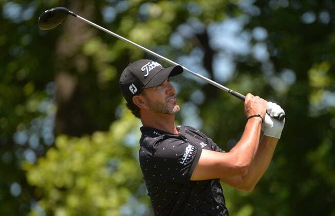 Scott Piercy watches his drive off of the 17th tee during the U.S. Open at Oakmont Country Club in Oakmont, Pennsylvania on June 17, 2016.  OAK20160617329 KEVINxDIETSCH