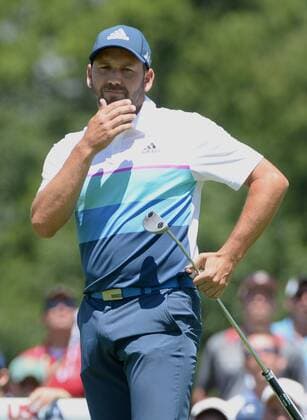 Spain s Sergio Garcia watches his eagle putt just miss on the 17th hole of his first round during the Friday round of the U.S. Open golf championship at Oakmont Country Club near Pittsburgh, Pennsylvania on June 17, 2016. Garcia finished at two under par, two back after the first round, which was delayed because of rain yesterday. Garcia will play his second round later in the day.  OAK20160617128 PATxBENIC