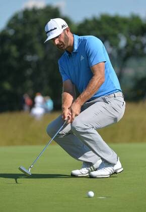 Dustin Johnson reacts after missing a putt on the 14th green during the U.S. Open at Oakmont Country Club in Oakmont, Pennsylvania on June 17, 2016.  OAK20160617336 KEVINxDIETSCH