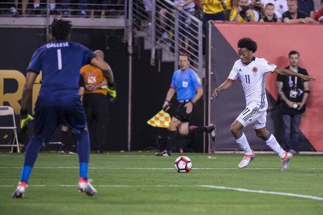 June 17, 2016 - East Rutherford, New Jersey, U.S - Colombia midfielder JUAN CUADRADO (11) cross the ball in front of Peru goalkeeper PEDRO GALLESE (1) during the Copa America Centenario USA 2016 soccer tournament at MetLife Stadium in East Rutherford, NJ Soccer 2016 - Copa America Centenario Colombia vs. Peru 0-0 (4-2) - ZUMAs192