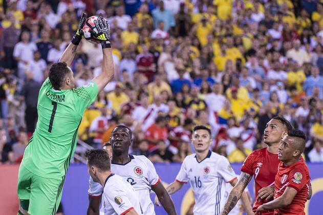 June 17, 2016 - East Rutherford, New Jersey, U.S - Colombia goalkeeper DAVID OSPINA (1) catches a cross during the Copa America Centenario USA 2016 soccer tournament at MetLife Stadium in East Rutherford, NJ Soccer 2016 - Copa America Centenario Colombia vs. Peru 0-0 (4-2) - ZUMAs192