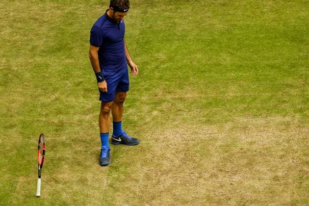 GER, ATP Tennis Herren Gerry Weber Open, Halbfinale 18.06.2016, ATP, Gerry Weber Stadion, Halle in Westfalen, GER, Gerry Weber Open, Halbfinale, im Bild Roger Federer enttäuscht Foto nordphotox xRauch